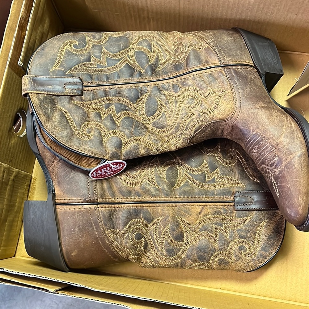 Laredo women’s cowboy boots